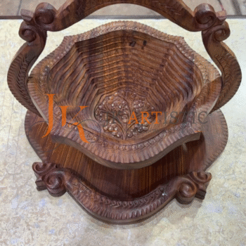 Wooden collapsible basket